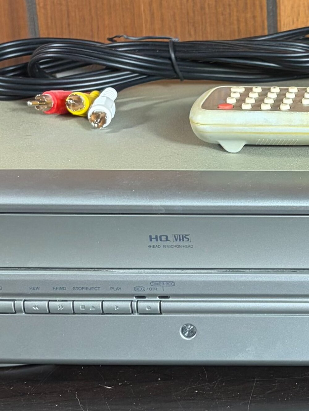 Emerson EWD2004 DVD/VCR Combo VHS Player w/ Remote Tested Working 4-Head Hi-Fi